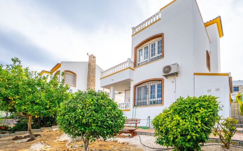 Revente - Villa -
Orihuela Costa - Villamartín