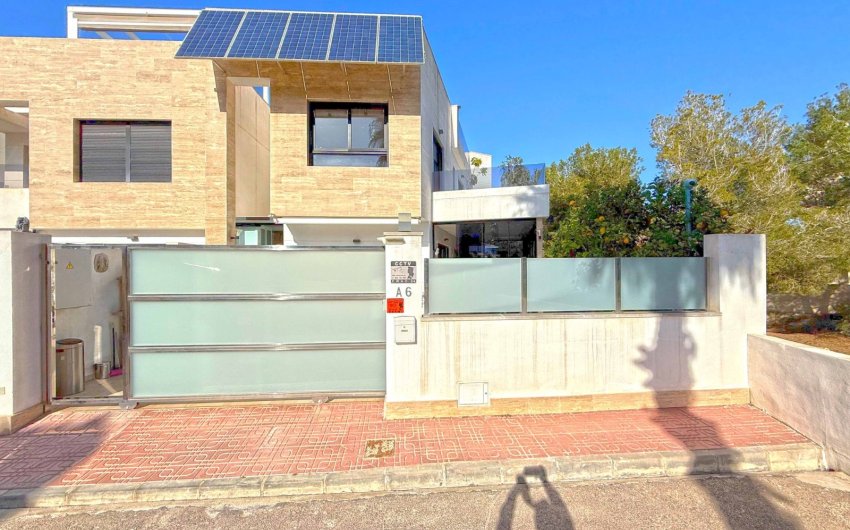 Revente - Villa -
Orihuela Costa - Villamartín