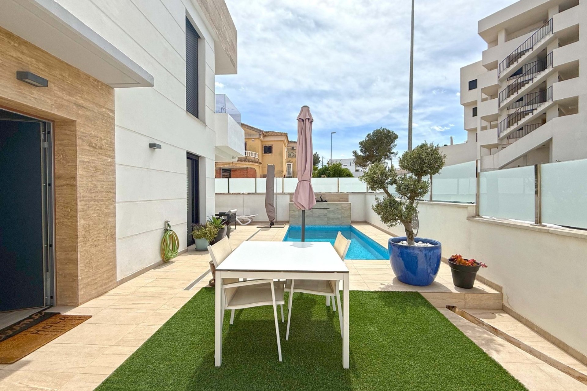 Revente - Villa -
Orihuela Costa - Villamartín