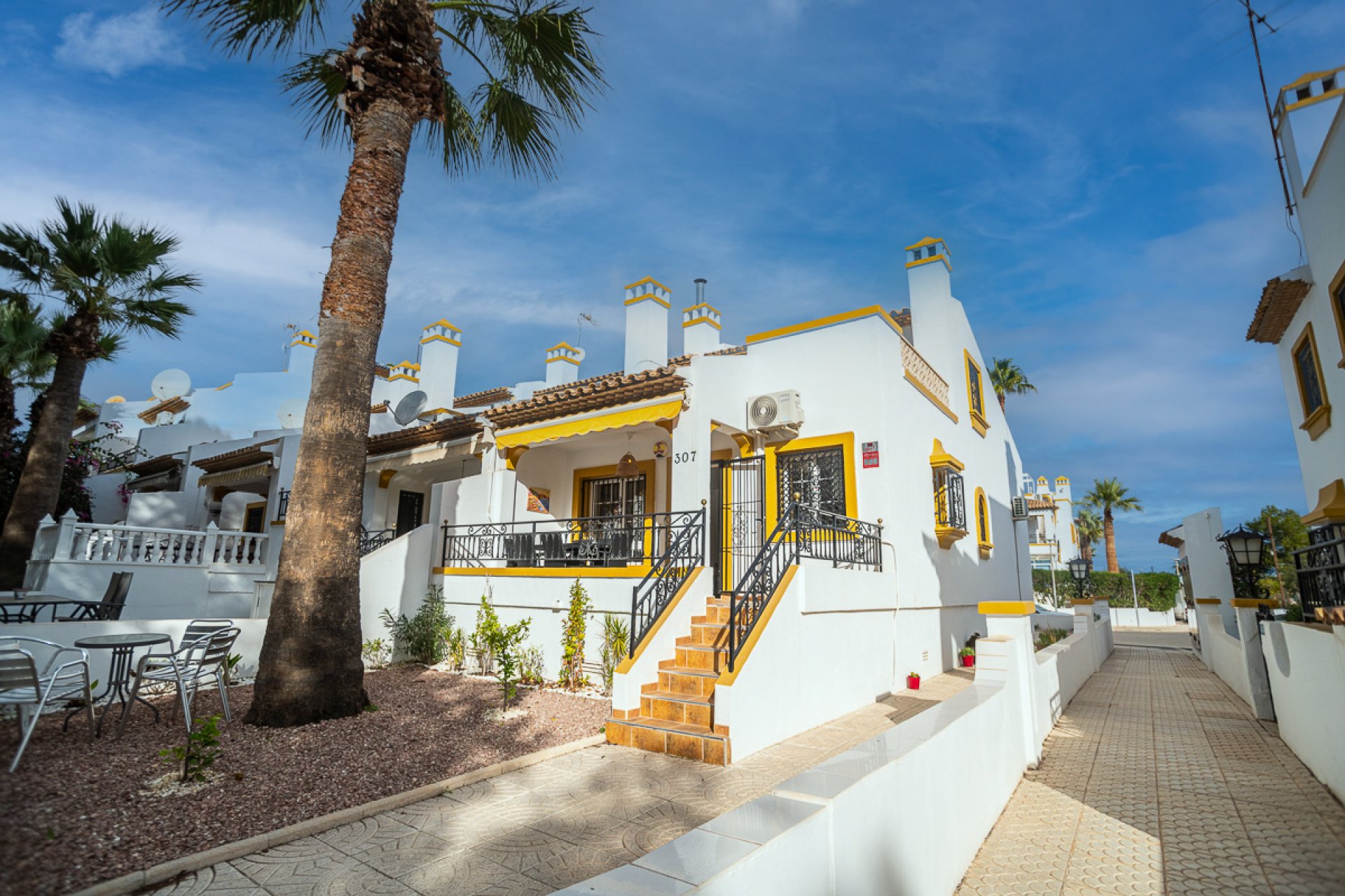 Revente - Villa -
Orihuela Costa - Villamartín