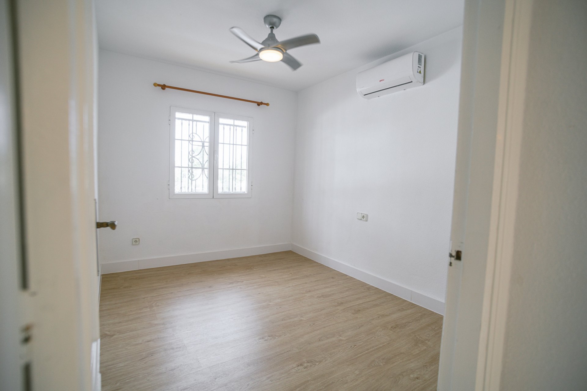 Revente - Villa -
Orihuela Costa - Villamartín