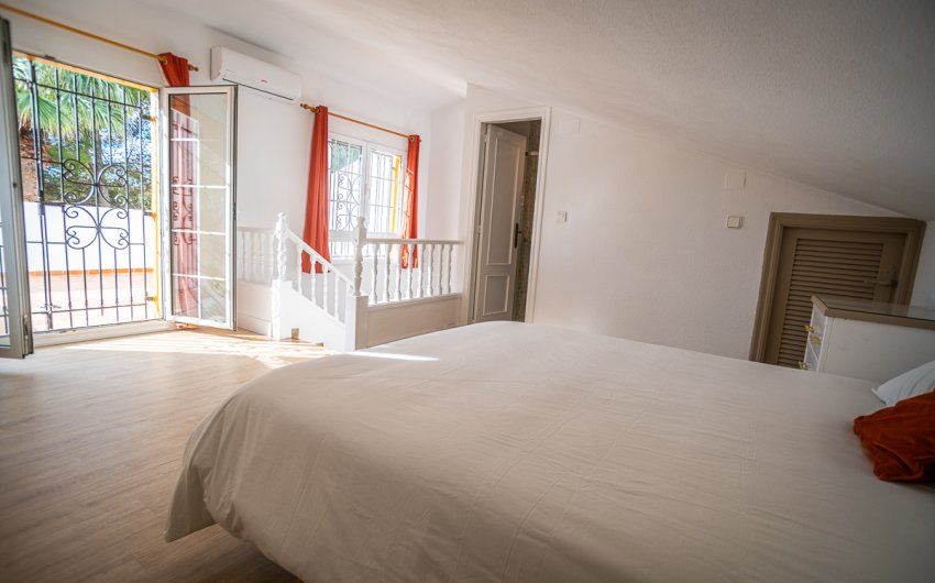 Revente - Villa -
Orihuela Costa - Villamartín