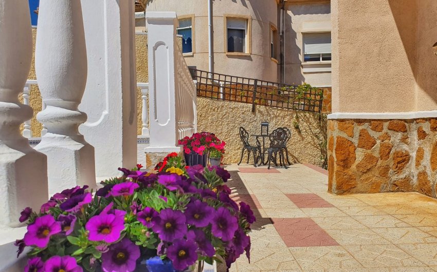 Revente - Villa -
Orihuela Costa - Villamartin