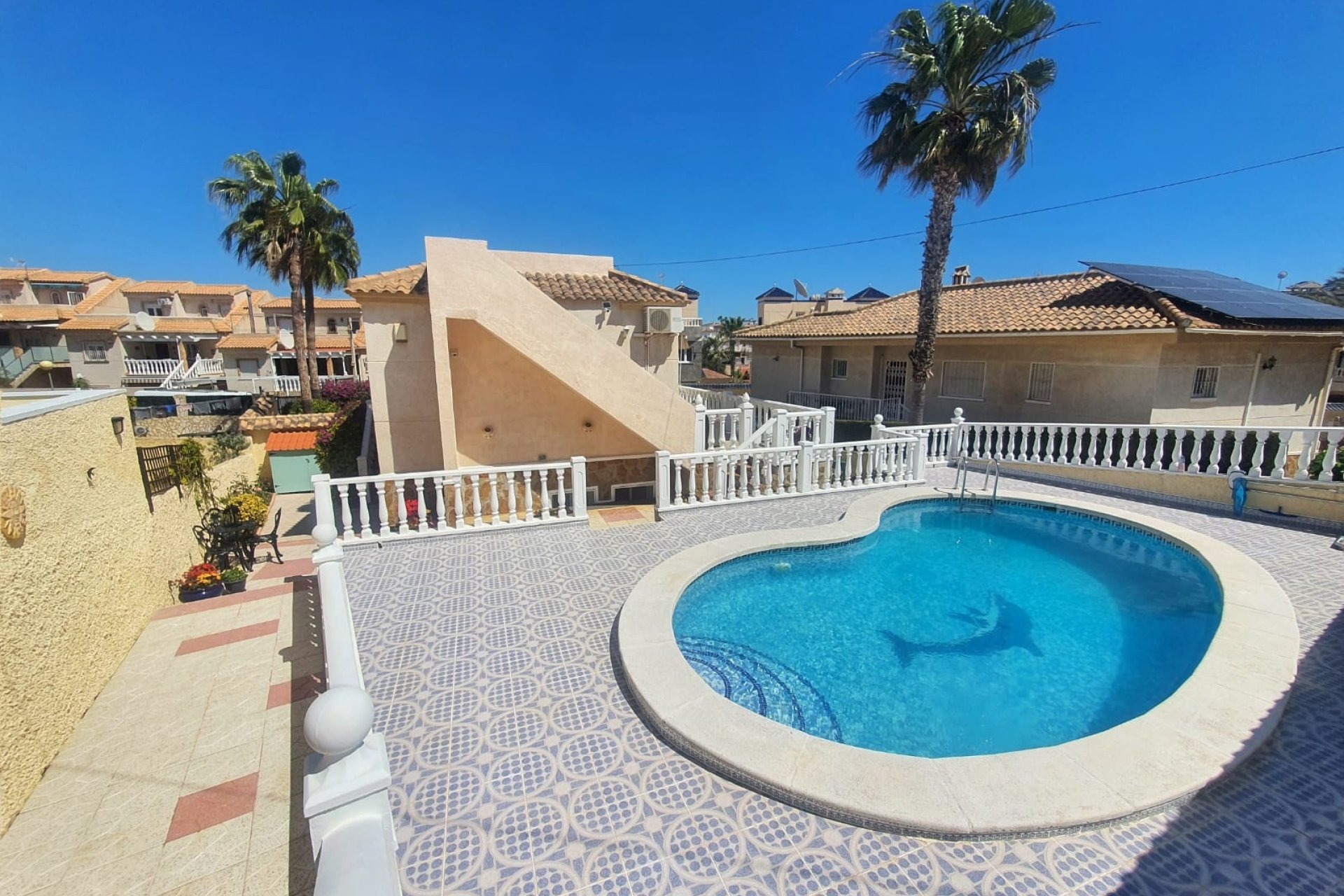 Revente - Villa -
Orihuela Costa - Villamartin