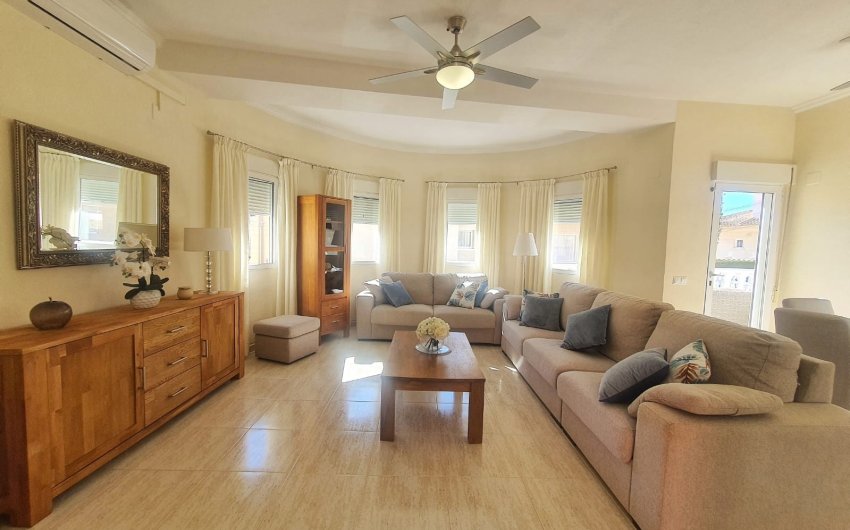 Revente - Villa -
Orihuela Costa - Villamartin