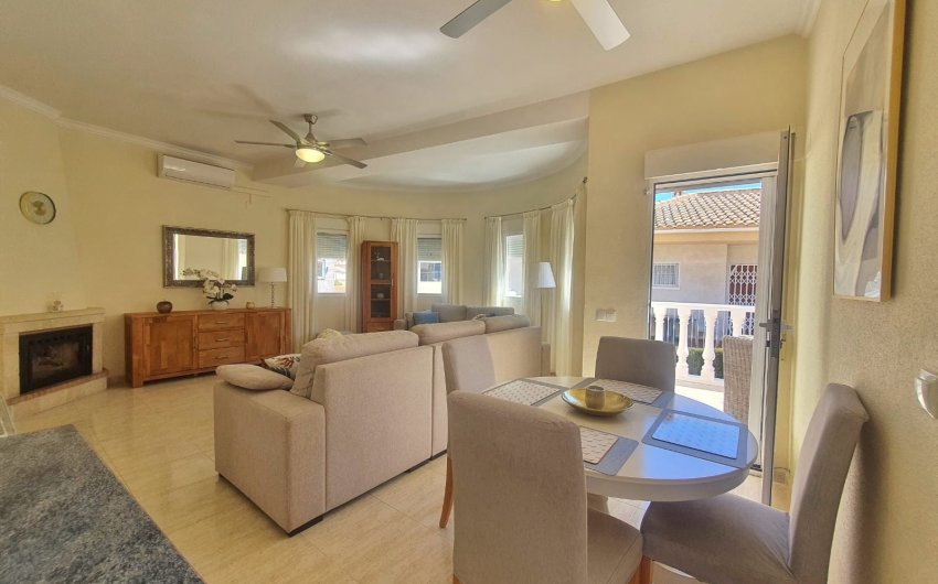 Revente - Villa -
Orihuela Costa - Villamartin