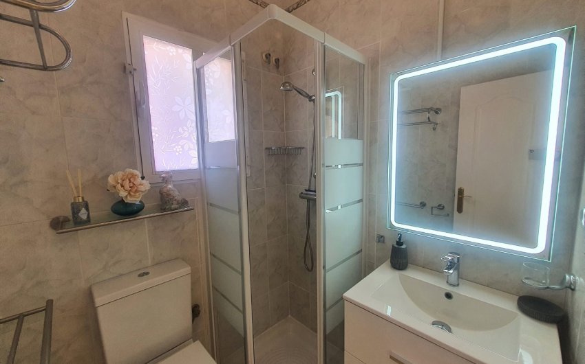 Revente - Villa -
Orihuela Costa - Villamartin