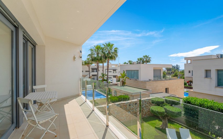 Revente - Villa -
Orihuela Costa - Vistabella