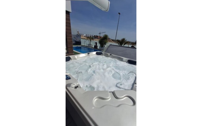 Revente - Villa -
Orihuela - Entre Naranjos Vistabella Golf