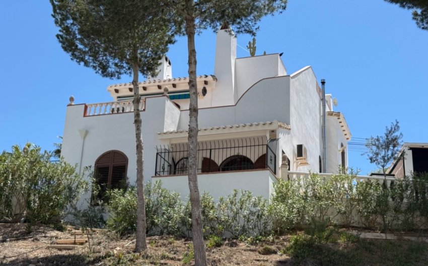 Revente - Villa -
Orihuela - Inland