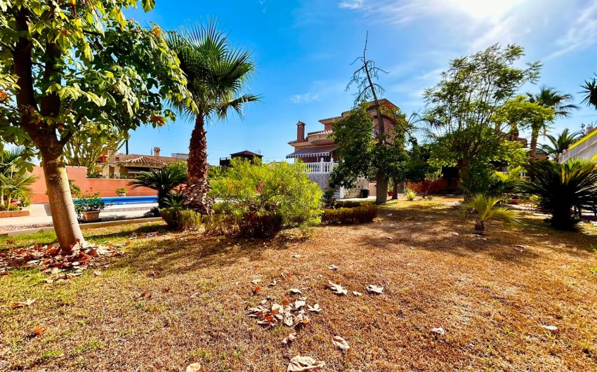 Revente - Villa -
Orihuela - Inland