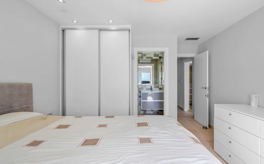 Revente - Villa -
Orihuela - Inland