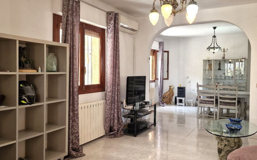 Revente - Villa -
Orihuela - Inland