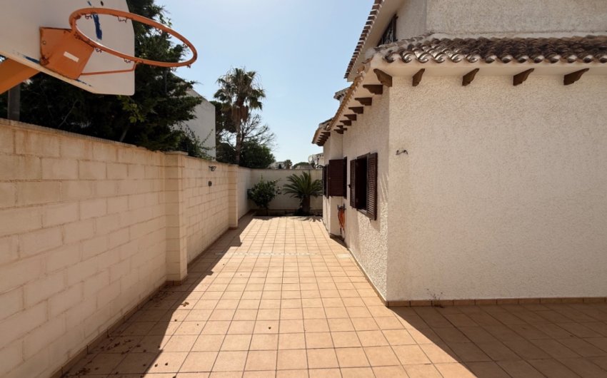 Revente - Villa -
Orihuela - Inland