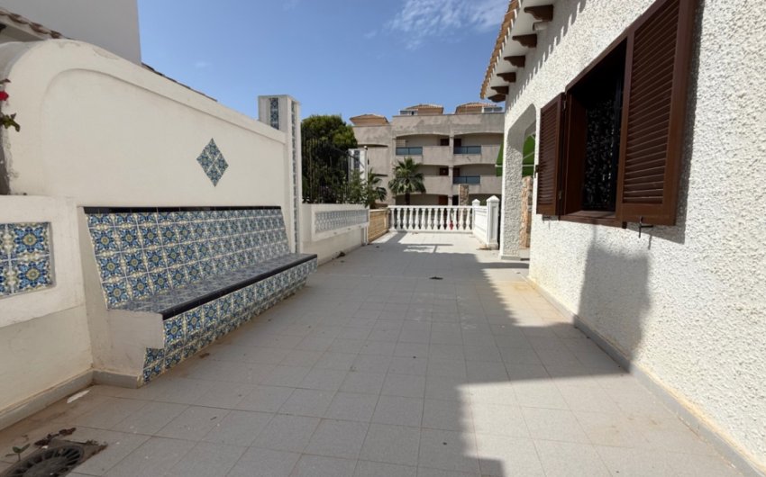 Revente - Villa -
Orihuela - Inland