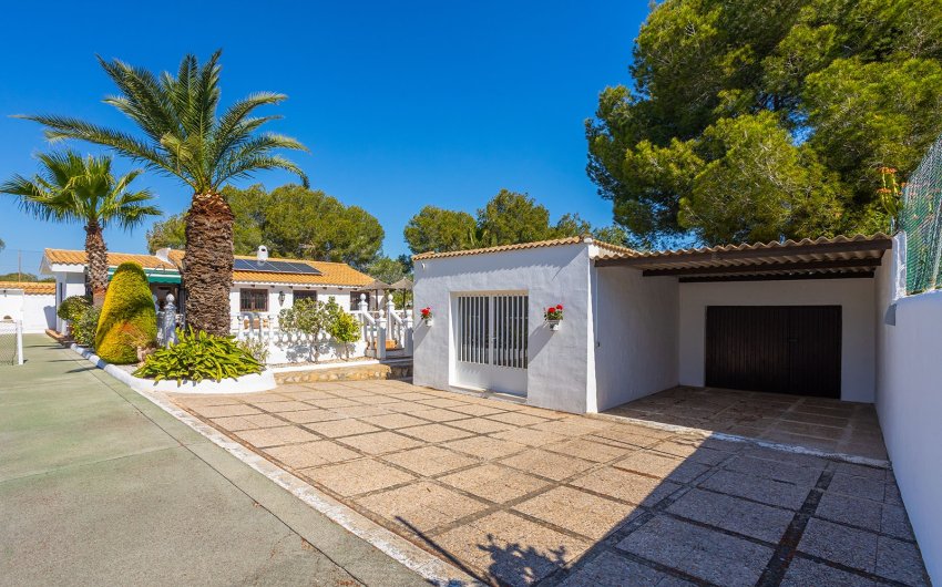 Revente - Villa -
Orihuela - Inland