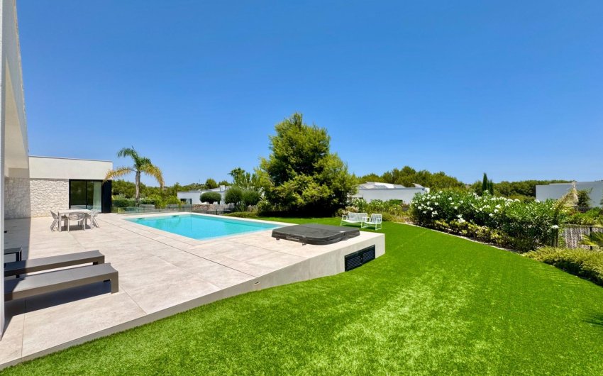 Revente - Villa -
Orihuela - Las Colinas Golf
