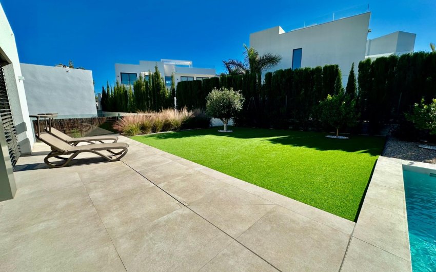 Revente - Villa -
Orihuela - Las Colinas Golf