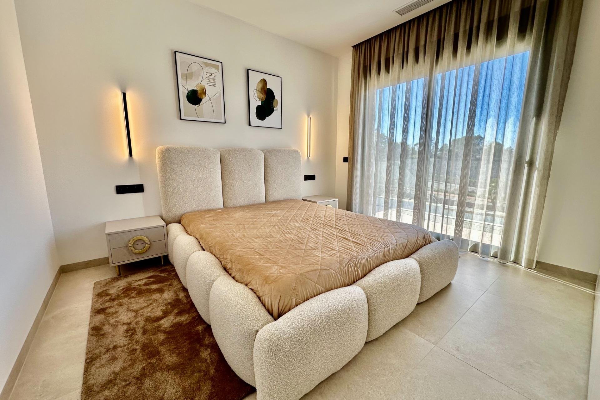 Revente - Villa -
Orihuela - Las Colinas Golf