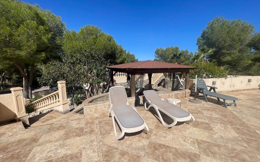 Revente - Villa -
Orihuela - Torremendo