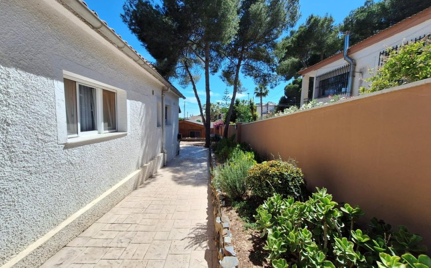 Revente - Villa -
Pilar de la Horadada - Pinar de Campoverde