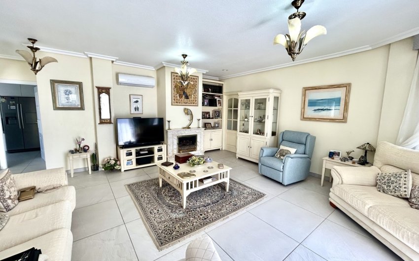 Revente - Villa -
Pinar de Campoverde - Inland