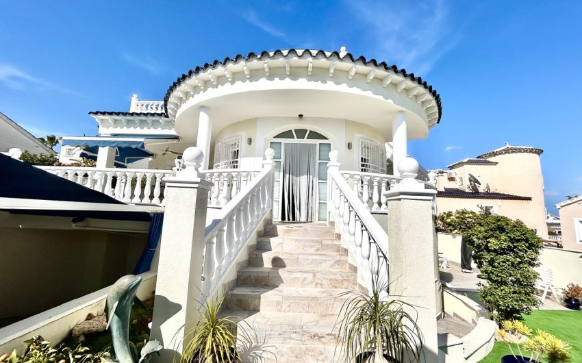 Revente - Villa -
Pinar de Campoverde - Inland