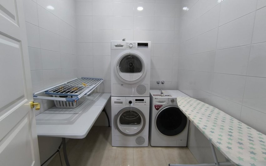 Revente - Villa -
Pinoso - Inland