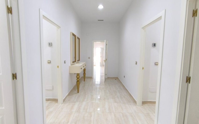 Revente - Villa -
Pinoso - Inland