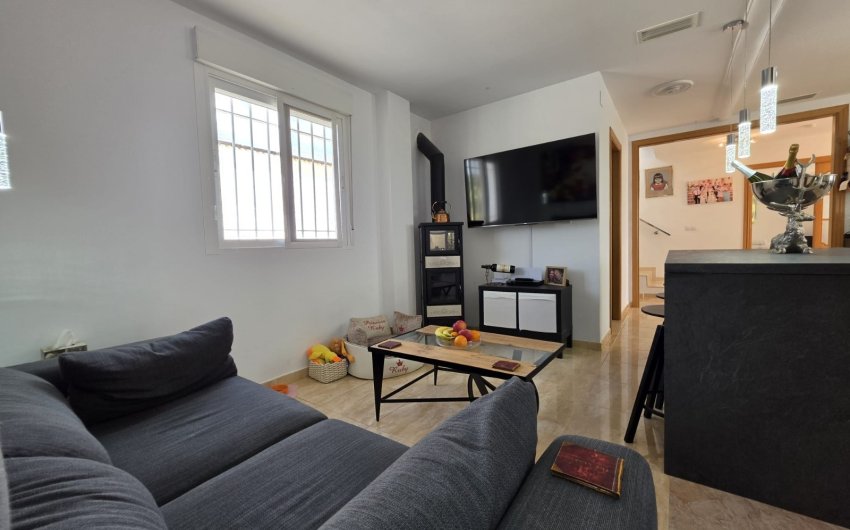 Revente - Villa -
Pinoso - Inland
