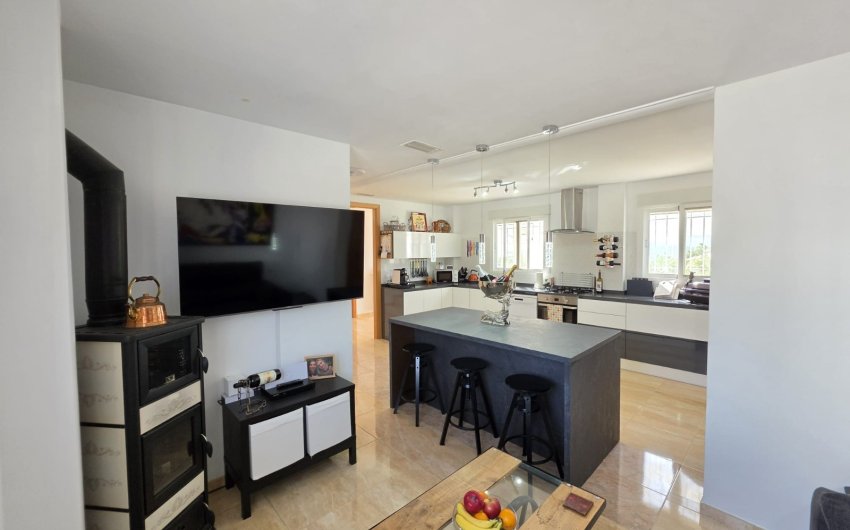 Revente - Villa -
Pinoso - Inland