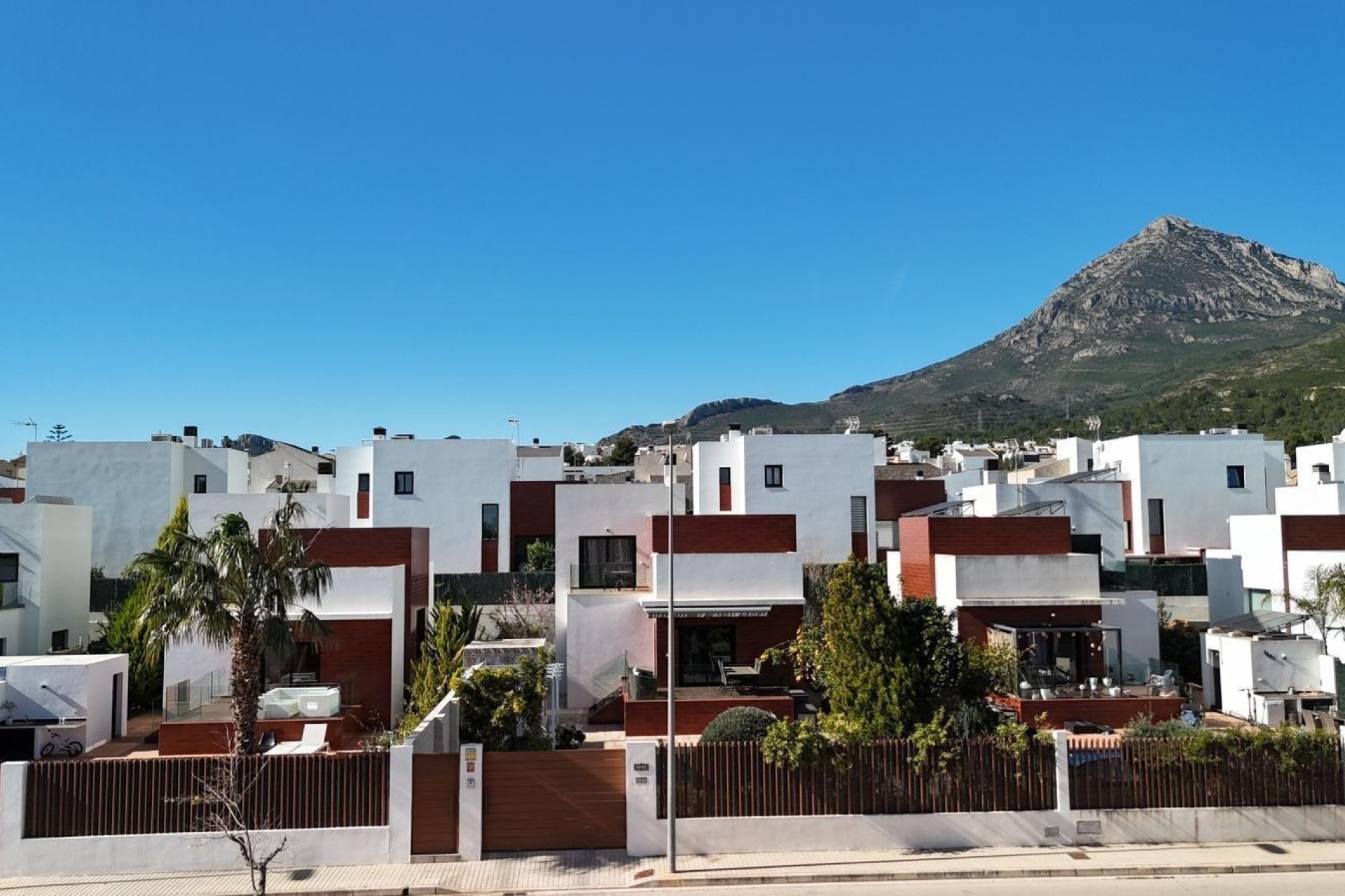 Revente - Villa -
Polop - Alberca