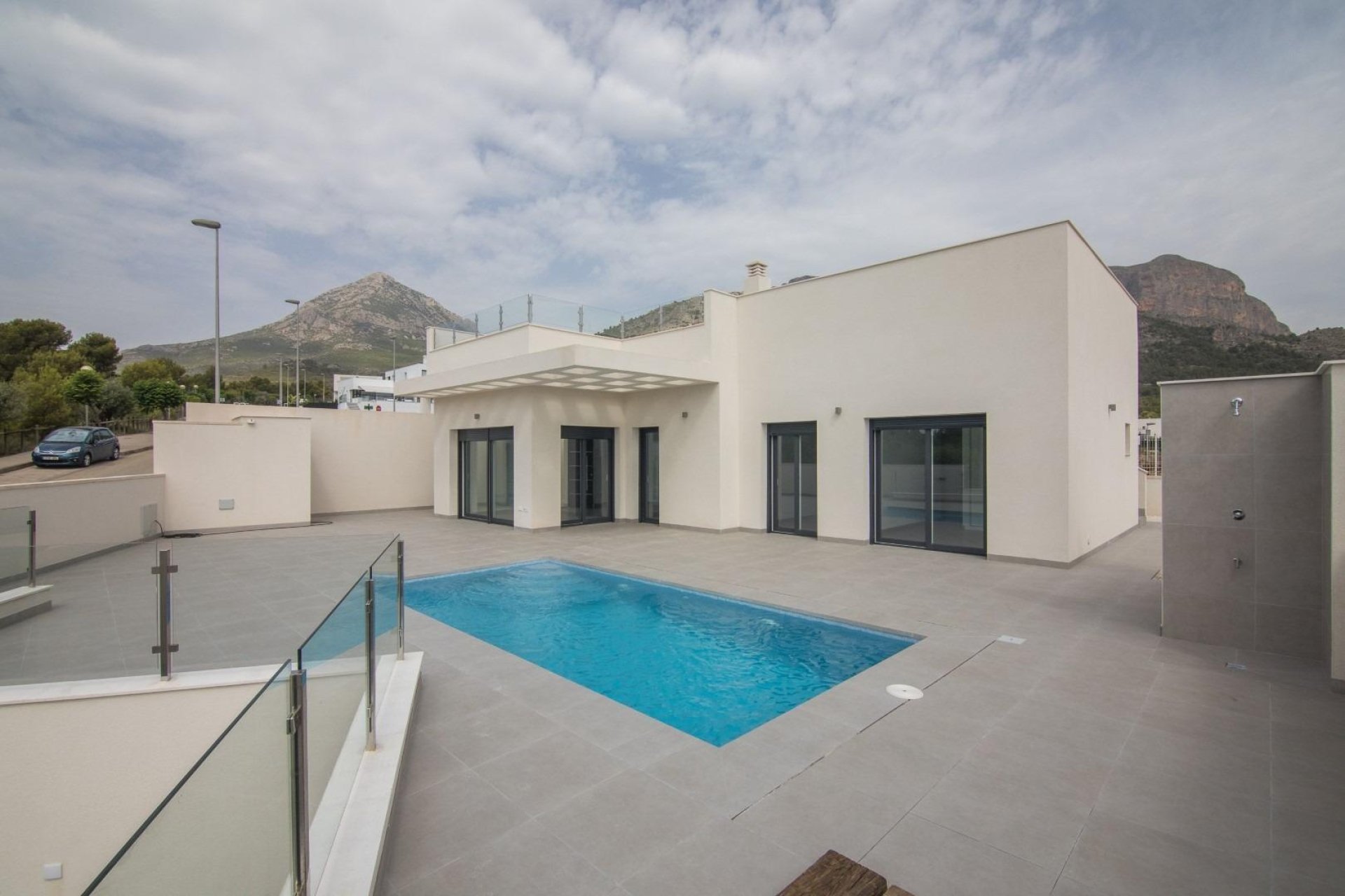 Revente - Villa -
Polop - Alberca