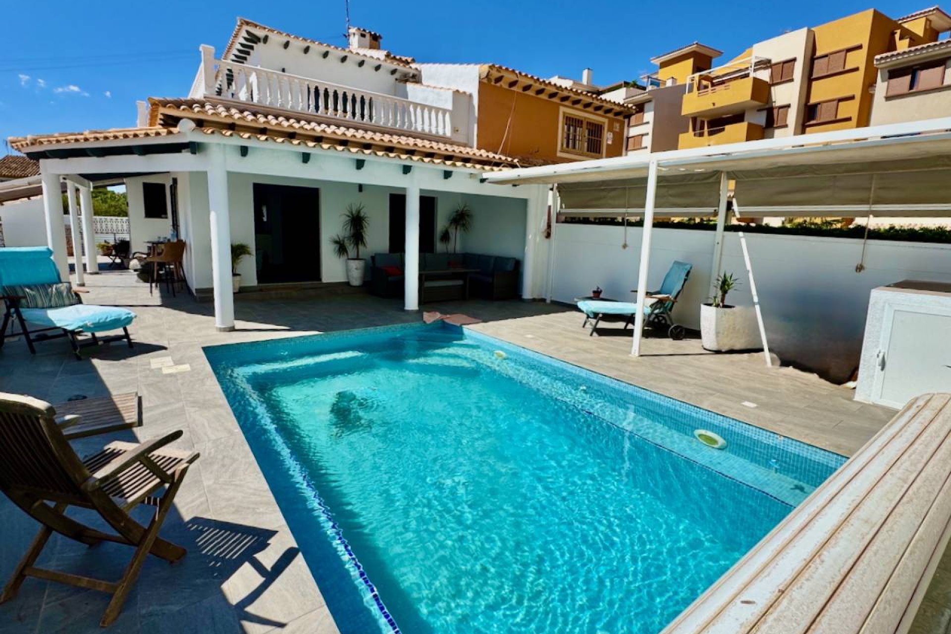 Revente - Villa -
Punta Prima