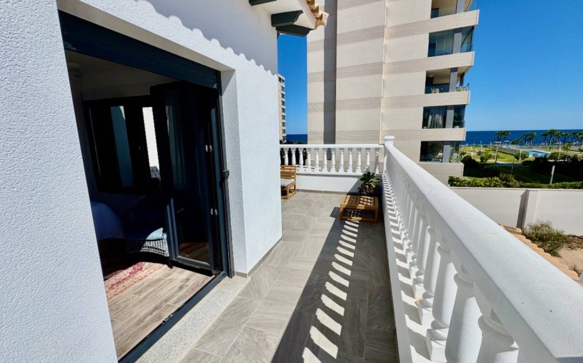 Revente - Villa -
Punta Prima