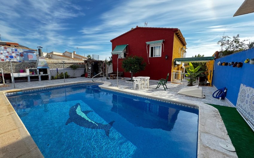 Revente - Villa -
Punta Prima