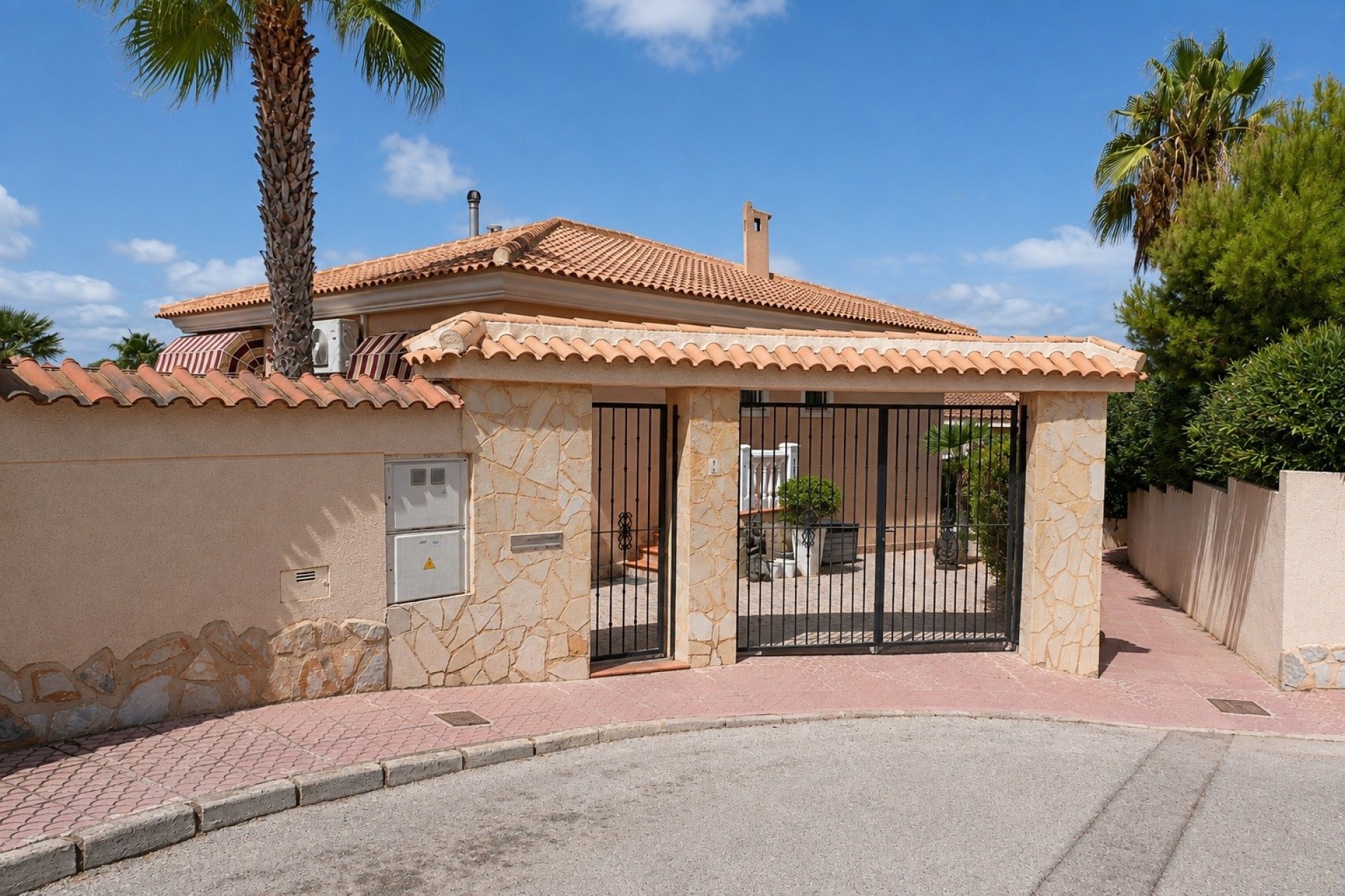 Revente - Villa -
Rojales - Inland