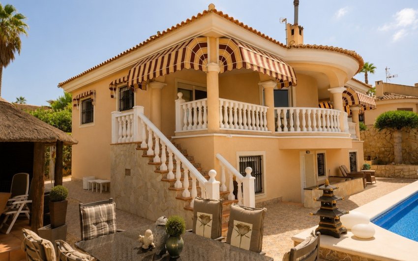 Revente - Villa -
Rojales - Inland
