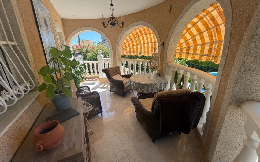 Revente - Villa -
Rojales - Inland