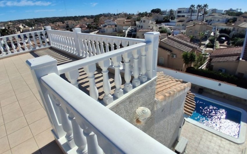 Revente - Villa -
Rojales - Inland