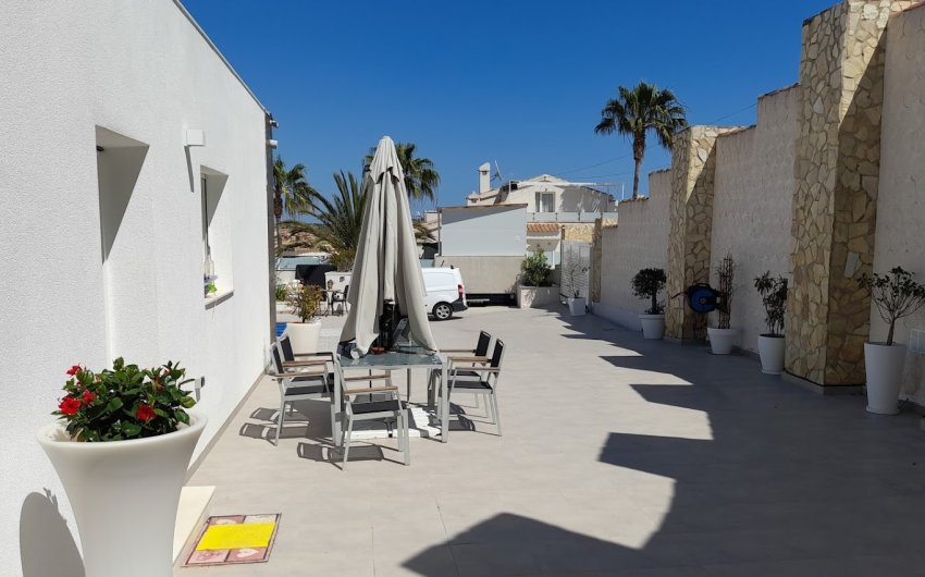 Revente - Villa -
Rojales - Inland