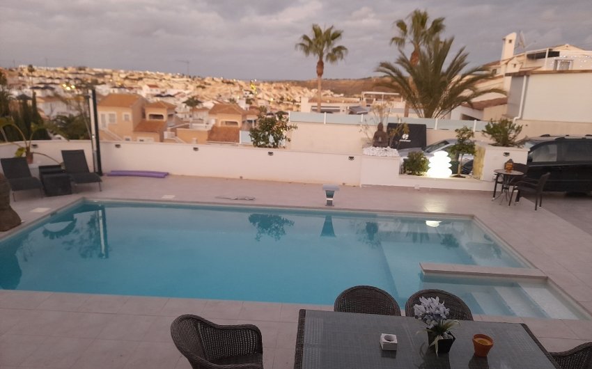 Revente - Villa -
Rojales - Inland