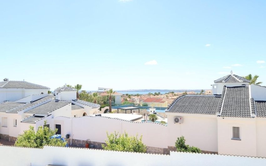Revente - Villa -
Rojales - Inland