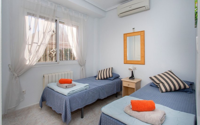 Revente - Villa -
Rojales - Pueblo