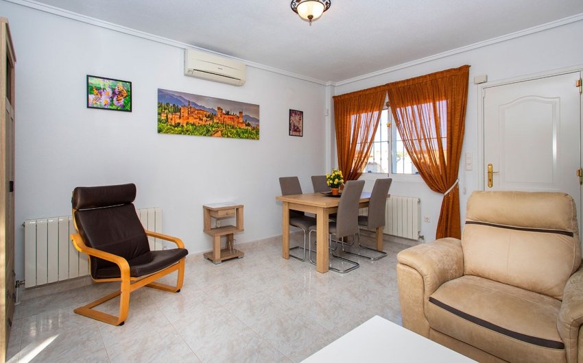 Revente - Villa -
Rojales - Pueblo