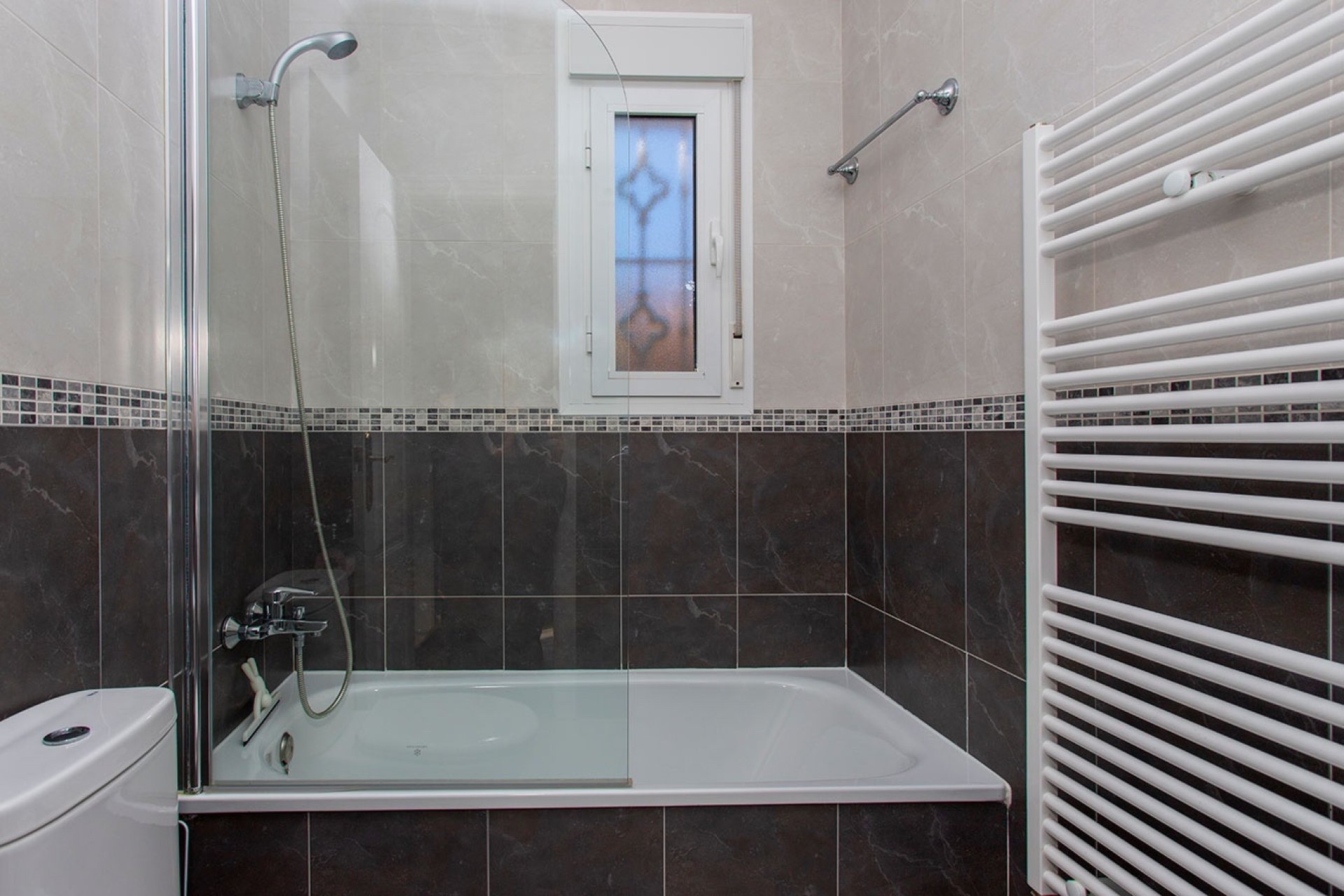 Revente - Villa -
Rojales - Pueblo