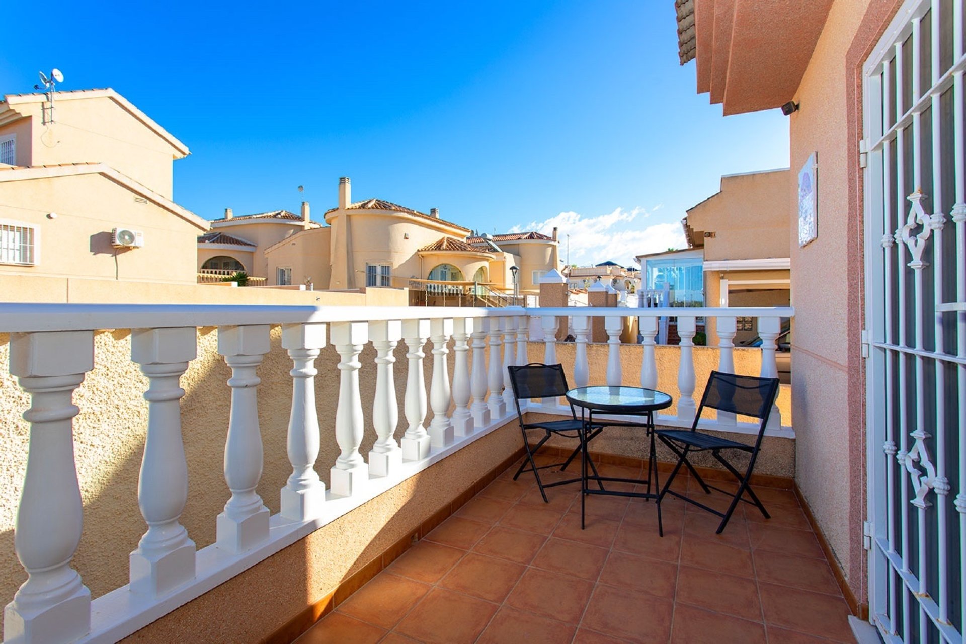 Revente - Villa -
Rojales - Pueblo