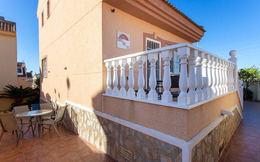 Revente - Villa -
Rojales - Pueblo