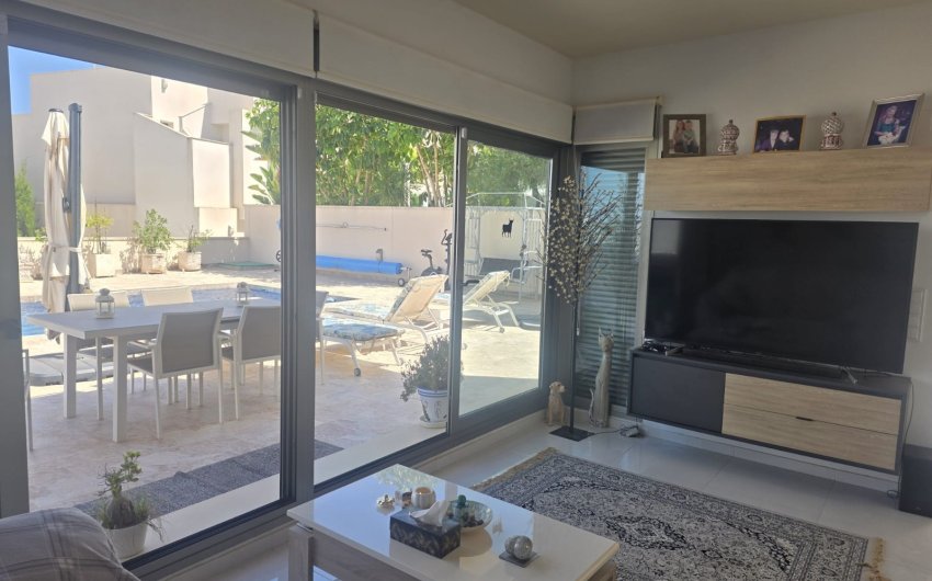 Revente - Villa -
San Miguel de Salinas - Inland