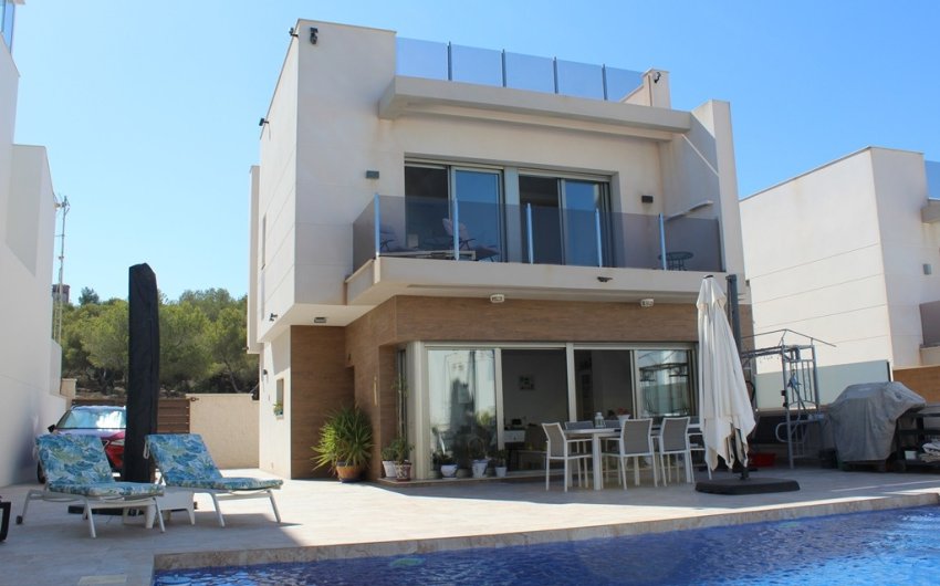 Revente - Villa -
San Miguel de Salinas - Inland